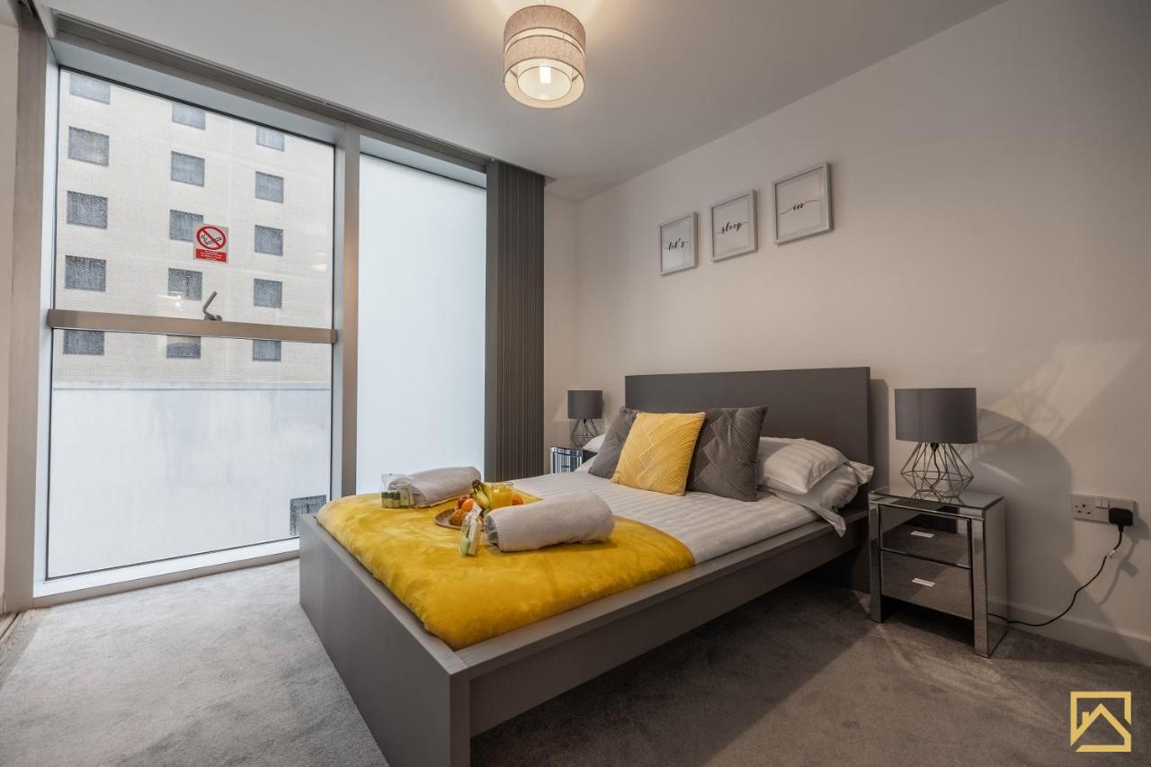 Modern 1 Bed In Central Mk, Free Parking, Smart Tv, Manhattan House By Valore Property Services Milton Keynes Exterior photo